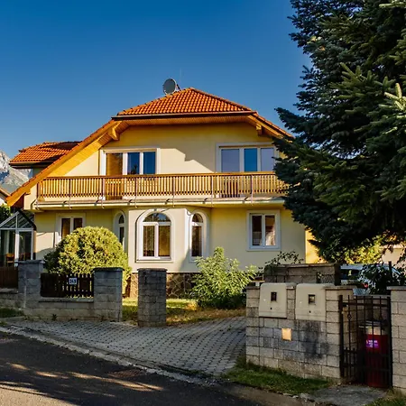 High Tatras Family Mansion With Sauna, Jacuzzi & Gym Nova Lesna
