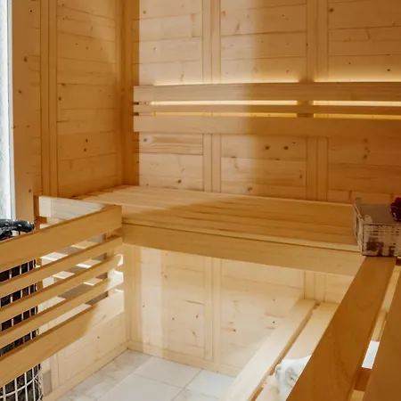 High Tatras Family Mansion With Sauna, Jacuzzi & Gym